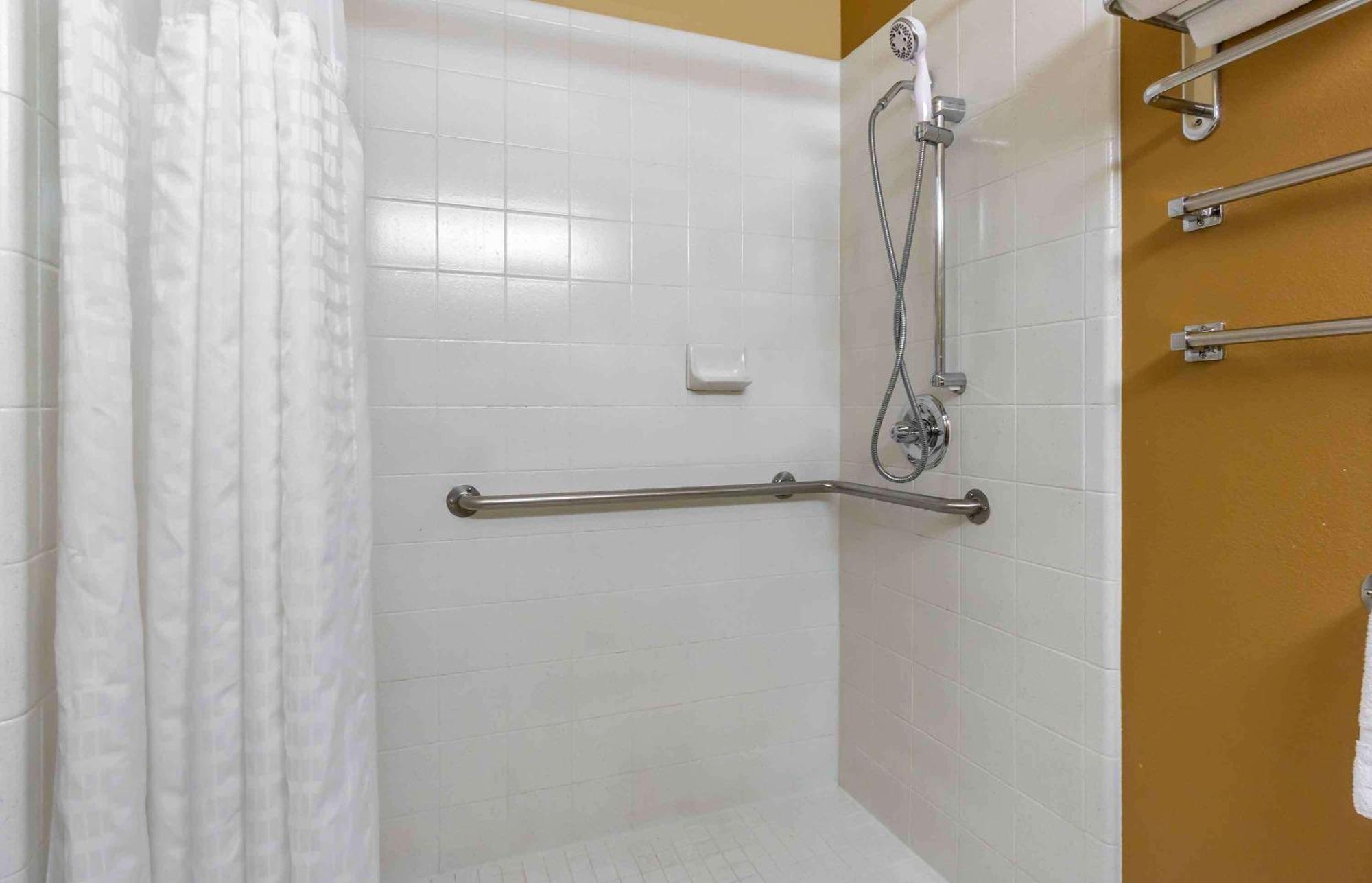 Extended Stay America Suites - Seattle - Bellevue - Factoria Экстерьер фото