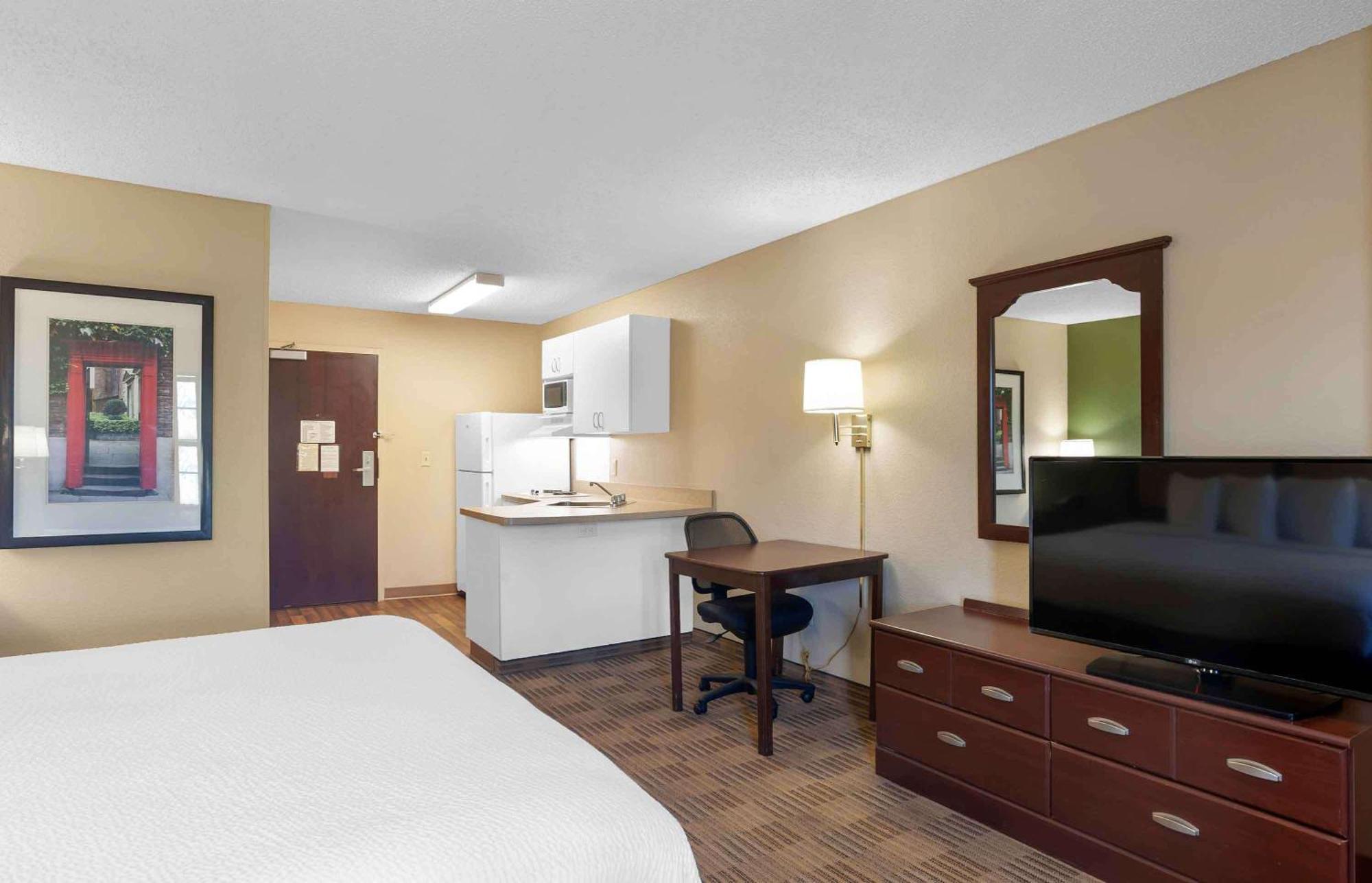 Extended Stay America Suites - Seattle - Bellevue - Factoria Экстерьер фото