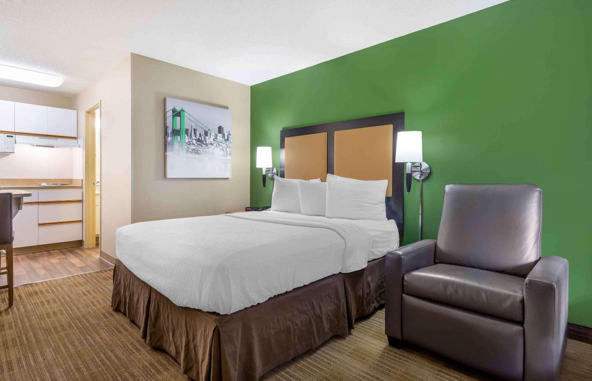 Extended Stay America Suites - Seattle - Bellevue - Factoria Экстерьер фото